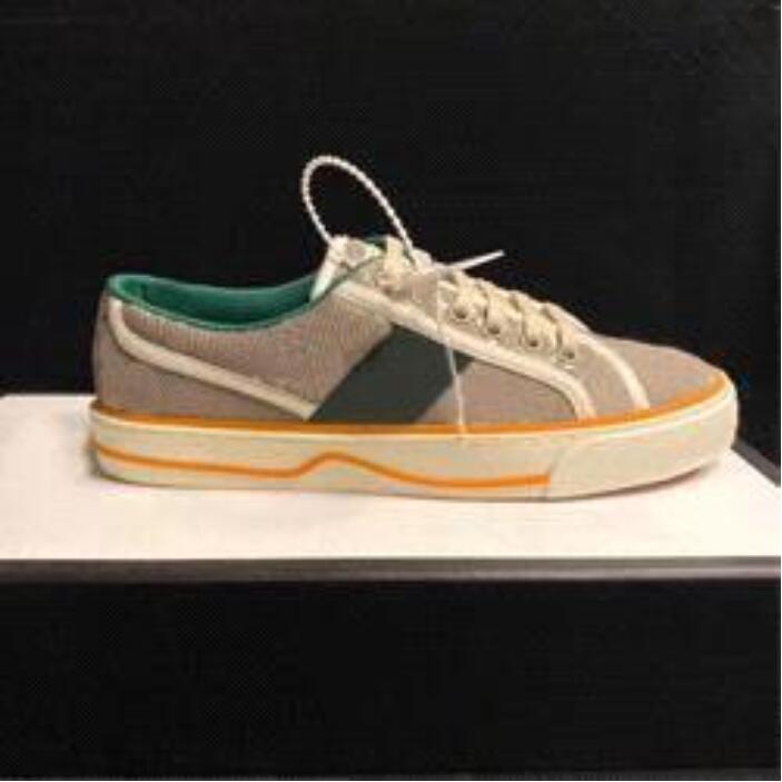 Men Casual Shoes Sneaker Running Trainers Woman Shoe Gym Sneakers Women Travel 100% Leather Lace-Up Fashion Lady Designer Flat Printed Large Size 36-45 With Box
Men Casual Shoes Sneaker Running Trainers Woman Shoe Gym Sneakers Women Travel 100% Leather Lace-Up Fashion Lady Designer Flat Printed Large Size 36-45 With Box