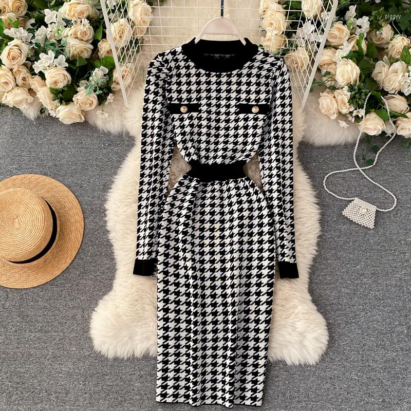 Casual Dresses Retro Houndstooth Plaid Knitted Dress Women Long Sleeve Slim Pencil Autumn Winter Sexy Bodycon Sweater
Casual Dresses Retro Houndstooth Plaid Knitted Dress Women Long Sleeve Slim Pencil Autumn Winter Sexy Bodycon Sweater
