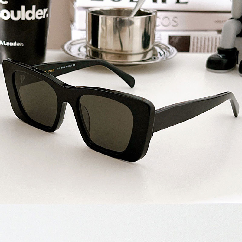 Women square sunglasses CL4S492 Designer female fashion cats eye frame fashion simple style UV400 protective lens with original box
Women square sunglasses CL4S492 Designer female fashion cats eye frame fashion simple style UV400 protective lens with original box
