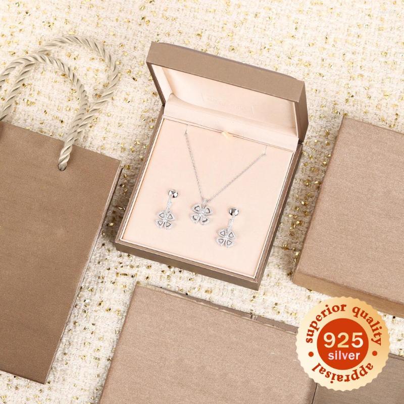 Stud Earrings 2022 Fashion Flower 925 Sterling Silver Jewelry Holiday Gifts Valentine's Party Elegant Activities Christmas Acce
Stud Earrings 2022 Fashion Flower 925 Sterling Silver Jewelry Holiday Gifts Valentine's Party Elegant Activities Christmas Acce