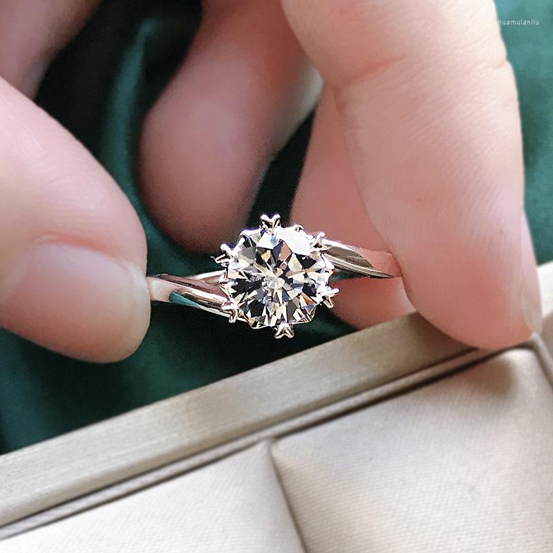 Cluster Rings Six-Claw Round Cut Created 1CT Moissanite Ring Exquisite 925 Sterling Silver Women Man Fashion Fine Jewelry Gift
Cluster Rings Six-Claw Round Cut Created 1CT Moissanite Ring Exquisite 925 Sterling Silver Women Man Fashion Fine Jewelry Gift