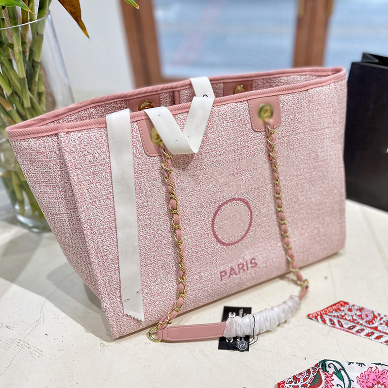 Womens Classic Canvas Beach Shopping Bags Deauville Clutch With Chain Gold Matelasse Chain Shoulder Luggage Large Capacity Top Handle Designer Totes 37X29CM, Box
Womens Classic Canvas Beach Shopping Bags Deauville Clutch With Chain Gold Matelasse Chain Shoulder Luggage Large Capacity Top Handle Designer Totes 37X29CM, Box