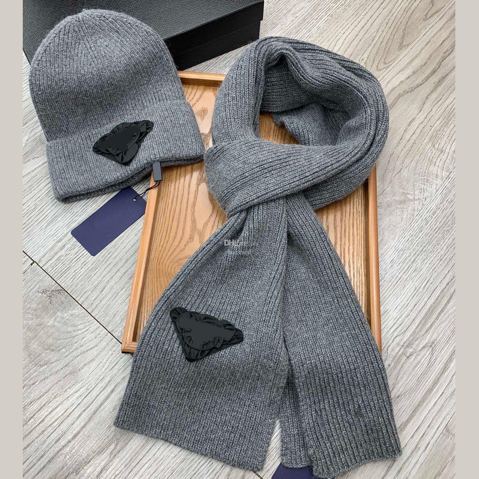 GGs Louiseity designer scarfs sets hat Viutonity LVs burbrerys monclair Delicate Warm Skull Caps Scarves Warm Thick Scarf 2 Piece Set Me zxu
GGs Louiseity designer scarfs sets hat Viutonity LVs burbrerys monclair Delicate Warm Skull Caps Scarves Warm Thick Scarf 2 Piece Set Me zxu
