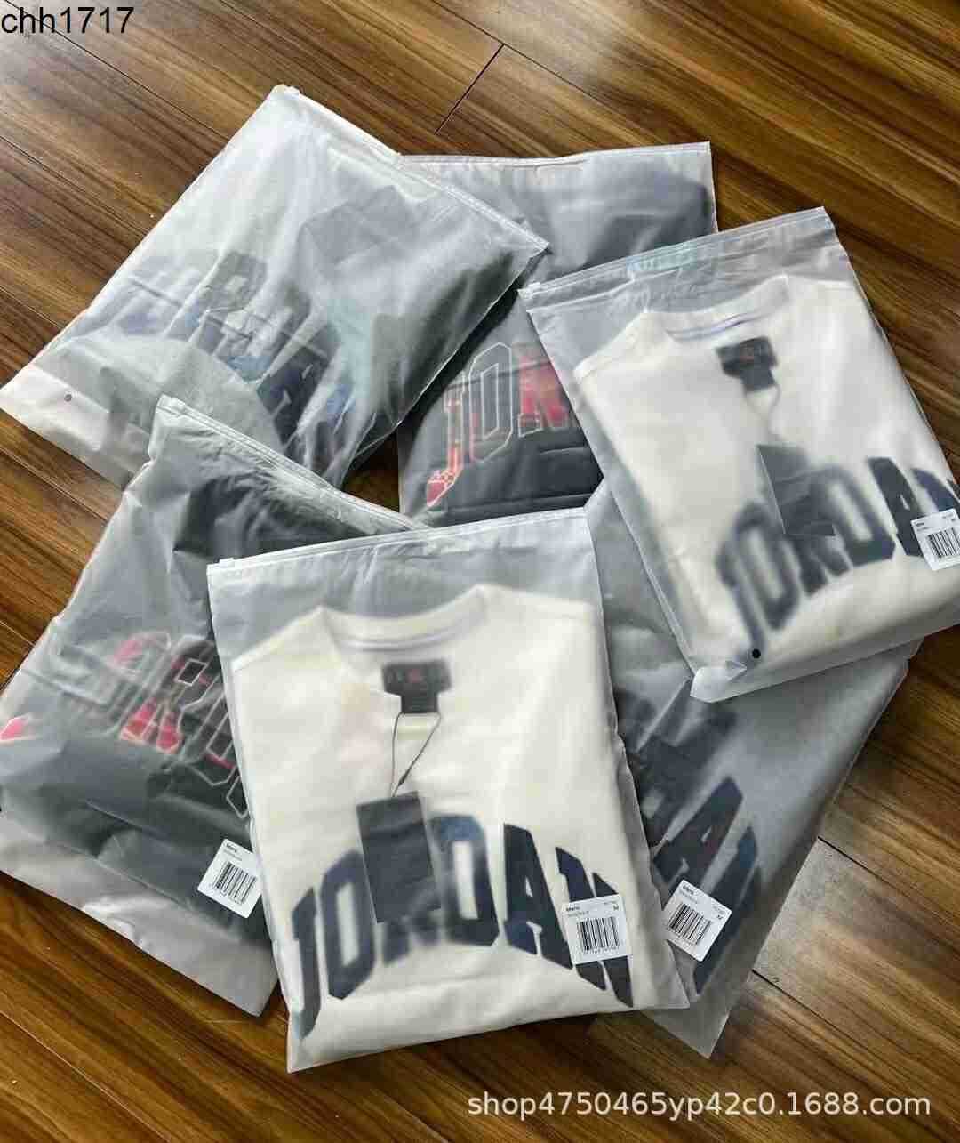 Autumn and Winter 2022 New AJ Men's Letter Embroidery Casual Plush Crew Neck Sweater, White
Autumn and Winter 2022 New AJ Men's Letter Embroidery Casual Plush Crew Neck Sweater, White