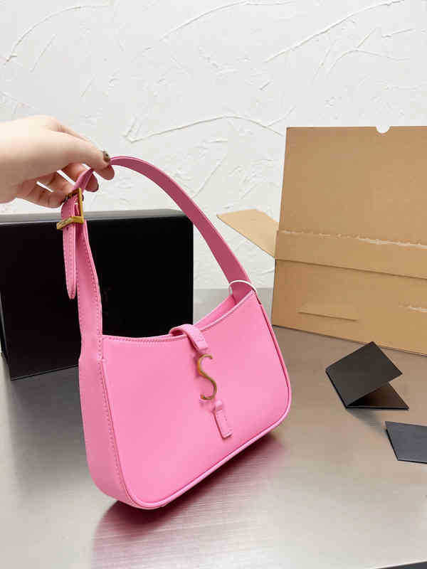 Shopping Bags Luxury Designer Women Baguette Shoulder Handbags Fashion Underarm Purse Crossbody Vintage High Quality Classic Letter 220316, Pink
Shopping Bags Luxury Designer Women Baguette Shoulder Handbags Fashion Underarm Purse Crossbody Vintage High Quality Classic Letter 220316, Pink