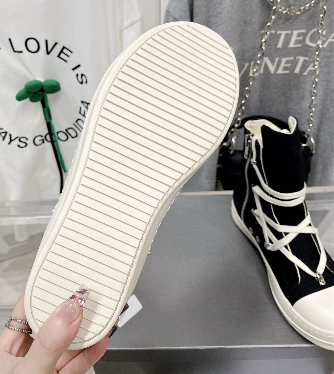 Sneakers Canvas Designer Retro Shoes Spring Ankle Boots Rick Breathable Women Booties Black White Owen Lace Up High Top Female Board For Men 0X4G, Black-2
Sneakers Canvas Designer Retro Shoes Spring Ankle Boots Rick Breathable Women Booties Black White Owen Lace Up High Top Female Board For Men 0X4G, Black-2