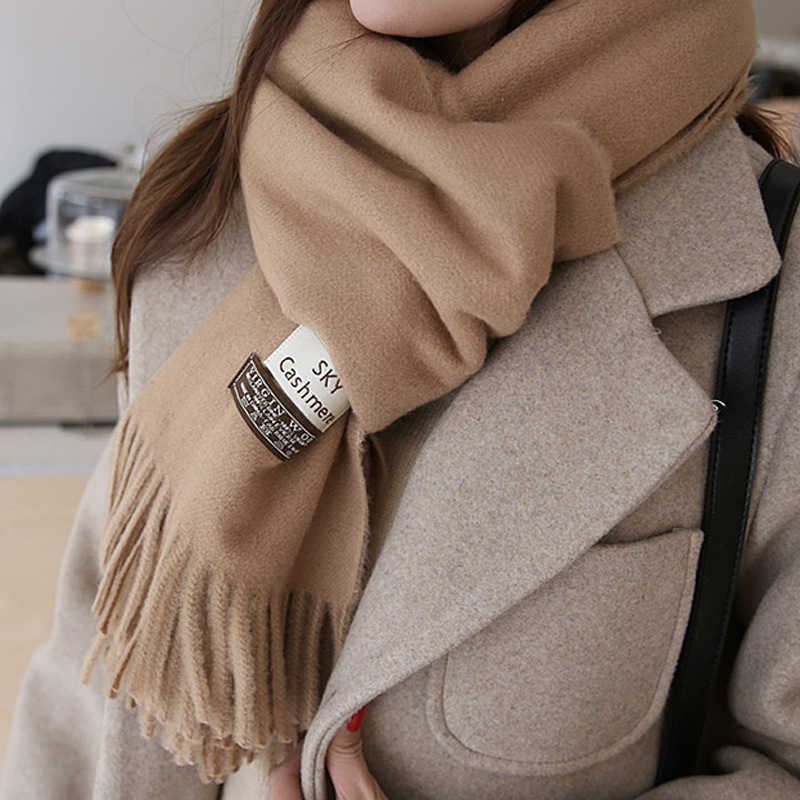 Sky good texture cashmere thorn scarf solid color thickened warm dualpurpose shawl in autumn and winter
Sky good texture cashmere thorn scarf solid color thickened warm dualpurpose shawl in autumn and winter