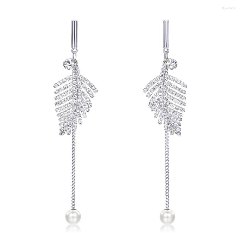 Dangle Earrings ERLUER Fashion Gold Hoop Leaves Wedding Stud For Woman Long Double Pearls Cubic Zirconia Girl Drop Accessories
Dangle Earrings ERLUER Fashion Gold Hoop Leaves Wedding Stud For Woman Long Double Pearls Cubic Zirconia Girl Drop Accessories