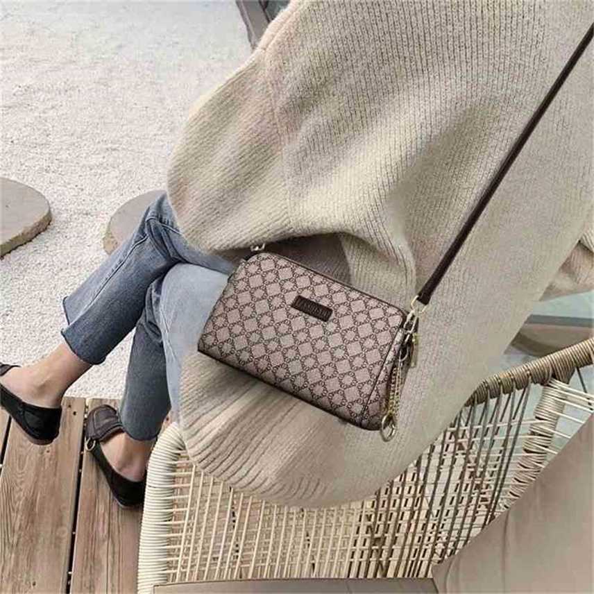 Bags Handbags Womens 2022 new leisure printed small square bag versatile broadband sling one Shoulder Messenger Purse, Brown a 
Bags Handbags Womens 2022 new leisure printed small square bag versatile broadband sling one Shoulder Messenger Purse, Brown a