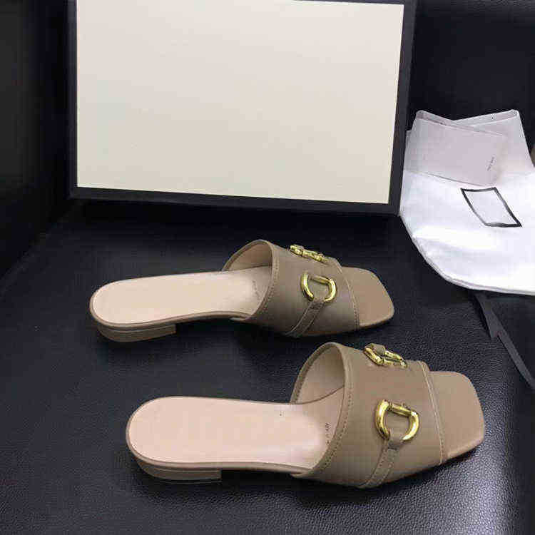 Horse Selling Sheepskin Buckle Low Heel Women's Slippers Bantuo Lefu Spring Sandals Fashion Flat Bottom Square Heels, Red
Horse Selling Sheepskin Buckle Low Heel Women's Slippers Bantuo Lefu Spring Sandals Fashion Flat Bottom Square Heels, Red