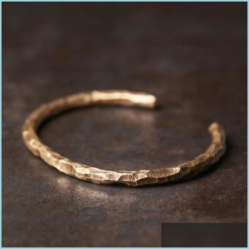 Bangle Bangle Classic Bump Textured Gold Bracelet For Men Simple Personality Handmade Metal Female Tide Couple Jewelrybangle Drop De Dhgeh
Bangle Bangle Classic Bump Textured Gold Bracelet For Men Simple Personality Handmade Metal Female Tide Couple Jewelrybangle Drop De Dhgeh
