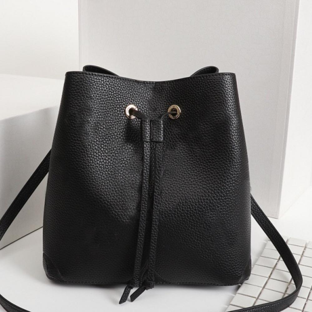 Genuine leather Sturdy Stylish Bucket Bag Drawstring Closure Women messenger bag Crossbody Cosmetic Handbags, Beige
Genuine leather Sturdy Stylish Bucket Bag Drawstring Closure Women messenger bag Crossbody Cosmetic Handbags, Beige