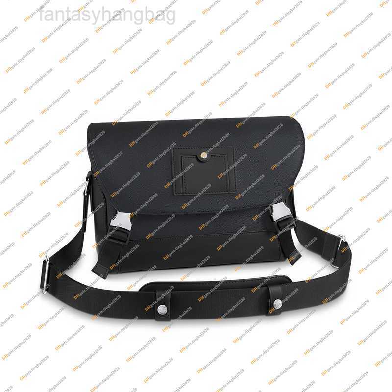 Lvs Louisity Men Fashion Casual Designe Luxury Voyager PM Cross body Messenger Bag Shoulder Bags Handbag High Quality TOP 5A M40511 Purse Pouch, Black flower / with dust bag
Lvs Louisity Men Fashion Casual Designe Luxury Voyager PM Cross body Messenger Bag Shoulder Bags Handbag High Quality TOP 5A M40511 Purse Pouch, Black flower / with dust bag
