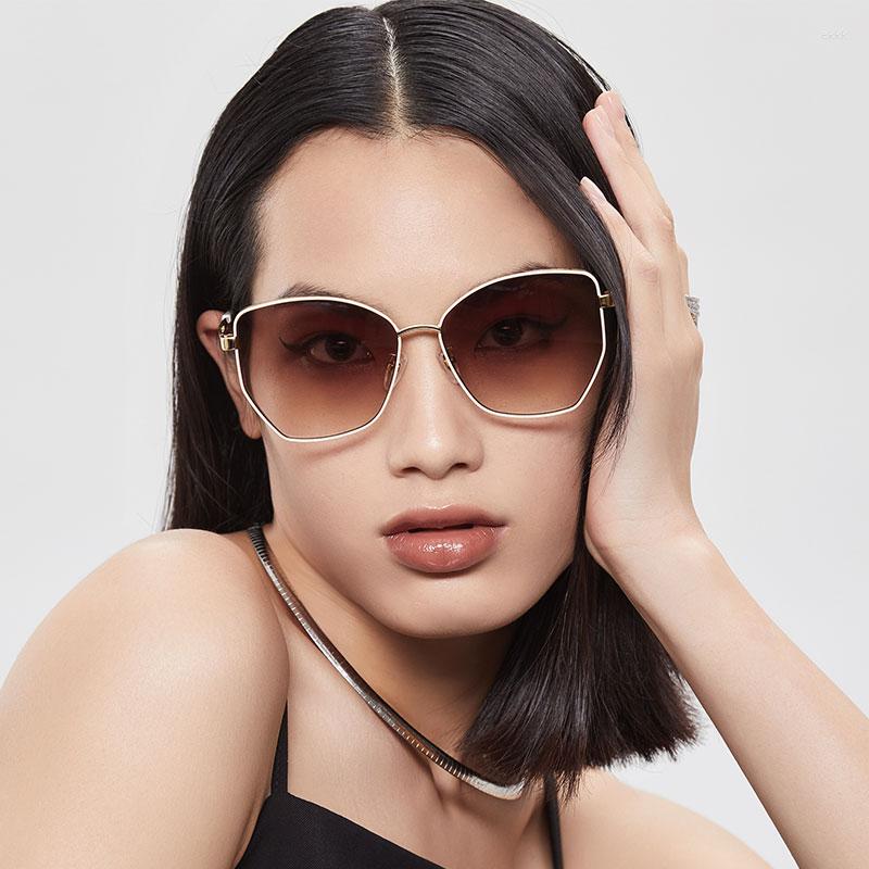 Sunglasses Glasses Polarized Luxury Woman Anti-reflective Vintage Apparel Accessories 2022 Eyewear Men Adult Summer Goggle UV400
Sunglasses Glasses Polarized Luxury Woman Anti-reflective Vintage Apparel Accessories 2022 Eyewear Men Adult Summer Goggle UV400