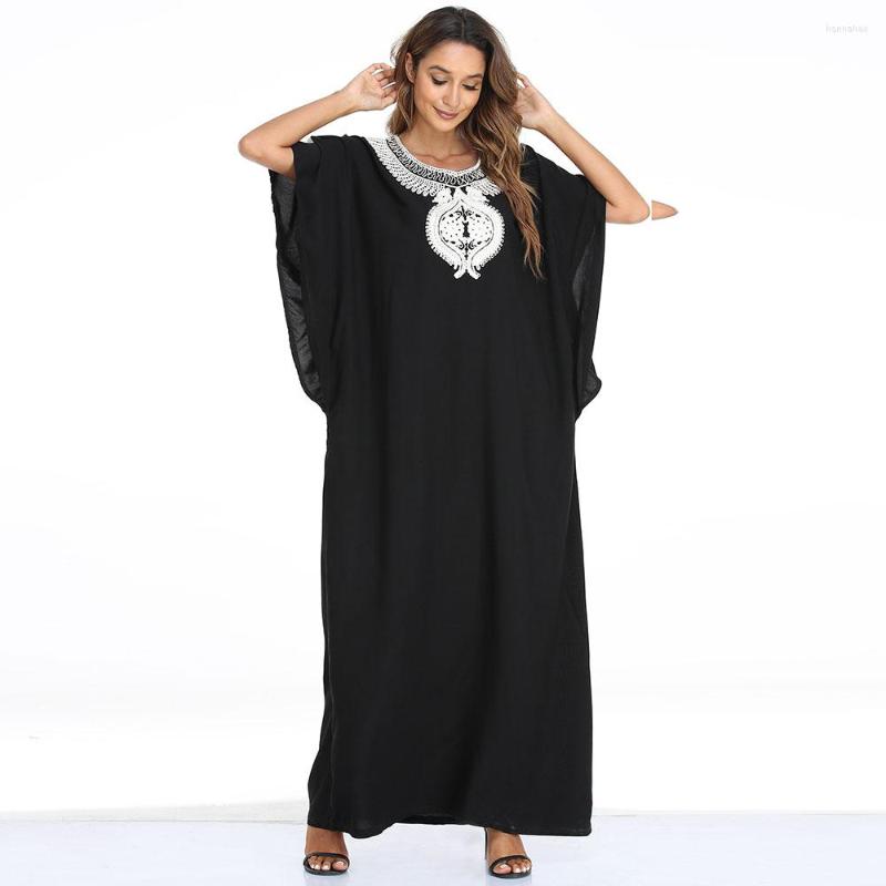 Ethnic Clothing Black Color Bat Short-sleeved Muslim Robe For Women Embroidery Islamic Abaya Loose Casual Breathable Round Collar Long Dress
Ethnic Clothing Black Color Bat Short-sleeved Muslim Robe For Women Embroidery Islamic Abaya Loose Casual Breathable Round Collar Long Dress