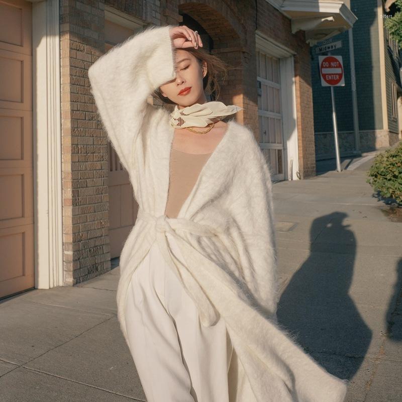 Women's Trench Coats Women Furry Lace-Up Coat White Bathrobe Style Long Sleeve Autumn Winter Loose Temperament Ladies Mid-Length Jackets
Women's Trench Coats Women Furry Lace-Up Coat White Bathrobe Style Long Sleeve Autumn Winter Loose Temperament Ladies Mid-Length Jackets
