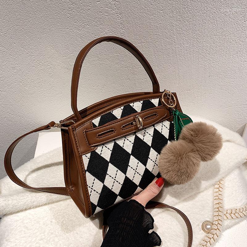 Evening Bags VeryMe 2022 Winter Style PU Leather Retro Handbag Fashion All-Match Messenger Bag Simple Designer One-Shoulder Bucket, Dalingge
Evening Bags VeryMe 2022 Winter Style PU Leather Retro Handbag Fashion All-Match Messenger Bag Simple Designer One-Shoulder Bucket, Dalingge