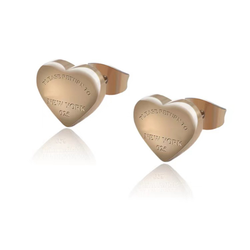 Classic simple curved heart-shaped T brand stud Earrings European fashion Designer Earring for Women luxury 316L titanium steel plated 18K gold Earring
Classic simple curved heart-shaped T brand stud Earrings European fashion Designer Earring for Women luxury 316L titanium steel plated 18K gold Earring