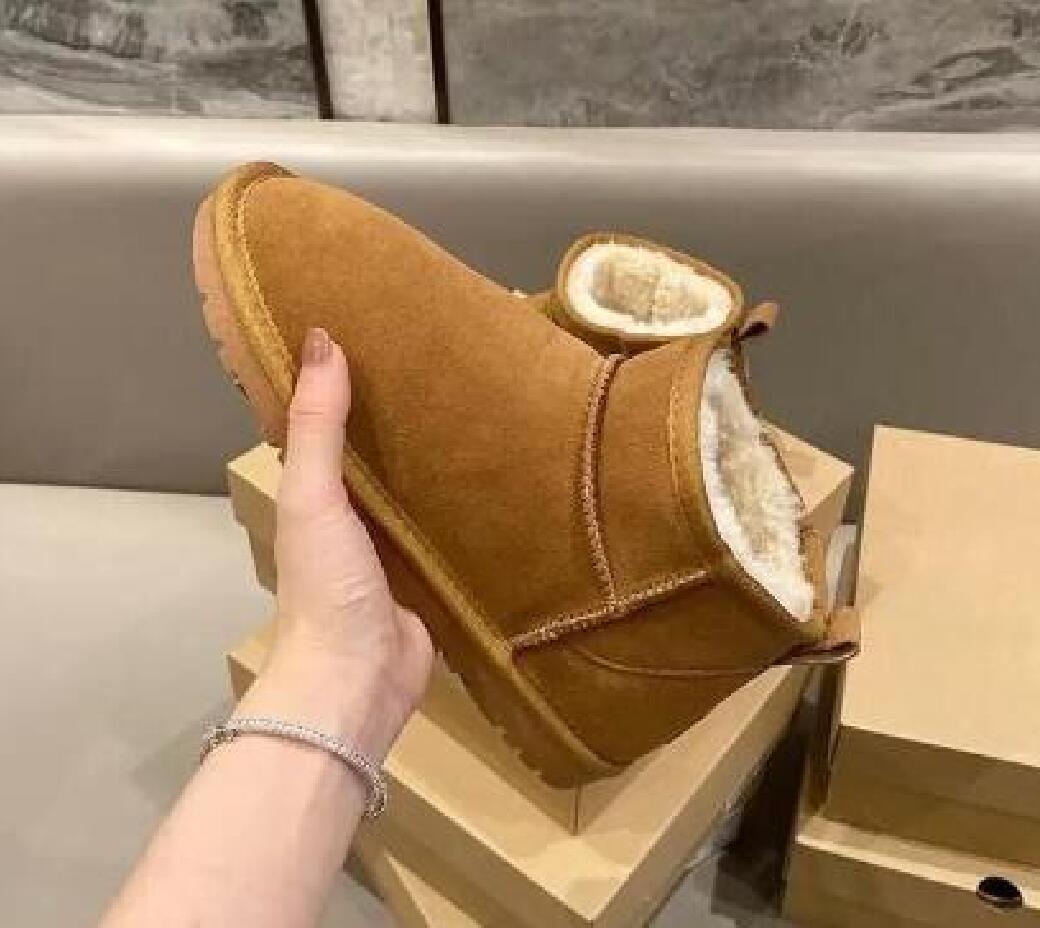 Designer Women Classic Mini Platform Boot Australia Ultra Matte Fur Snow Boots Suede Wool Blend Comfort Winter warmth plush Ankle Booties female, Grey
Designer Women Classic Mini Platform Boot Australia Ultra Matte Fur Snow Boots Suede Wool Blend Comfort Winter warmth plush Ankle Booties female, Grey