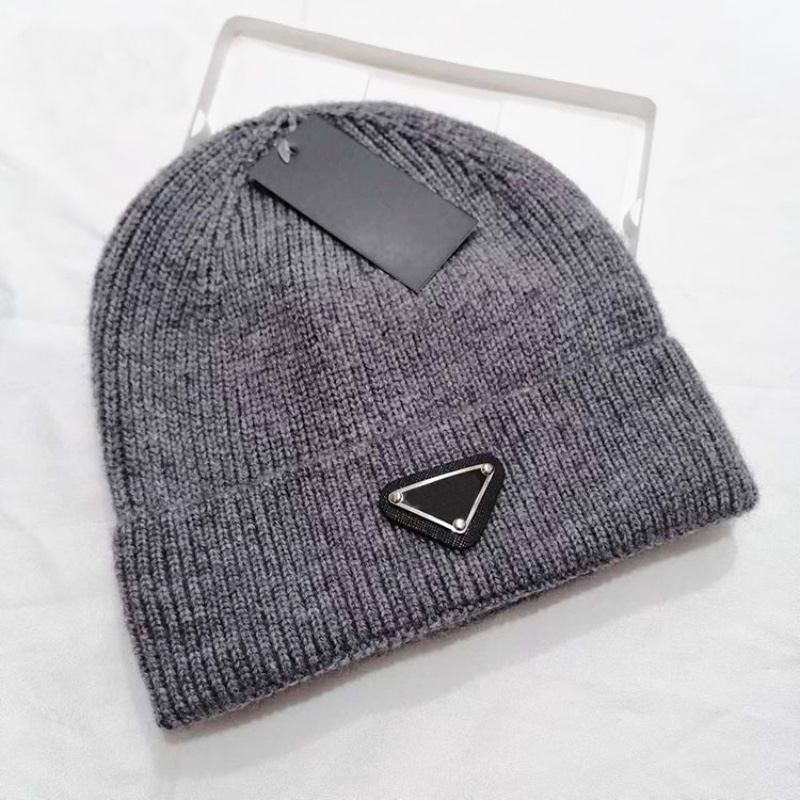 Luxury Beanies Designer Winter Bean Men And Women Fashion Design Knit Hats Skull Caps Wholesale, With tag
Luxury Beanies Designer Winter Bean Men And Women Fashion Design Knit Hats Skull Caps Wholesale, With tag