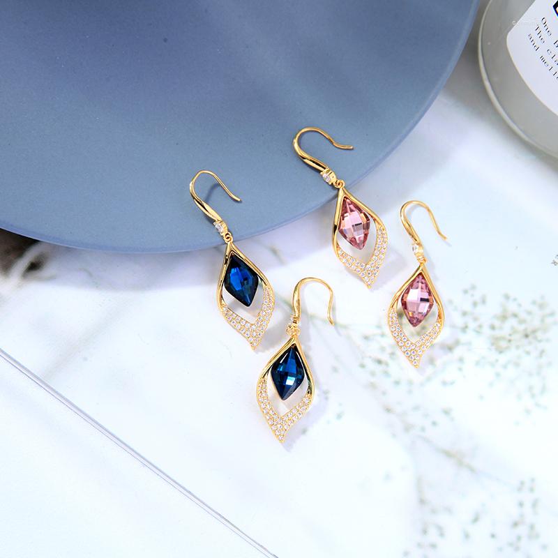 Dangle Earrings Uer Exquisite Two-tone Glass Shiny Zircon Drop For Women High-quality Gold Color Brass 2022 Fashion Jewelry
Dangle Earrings Uer Exquisite Two-tone Glass Shiny Zircon Drop For Women High-quality Gold Color Brass 2022 Fashion Jewelry