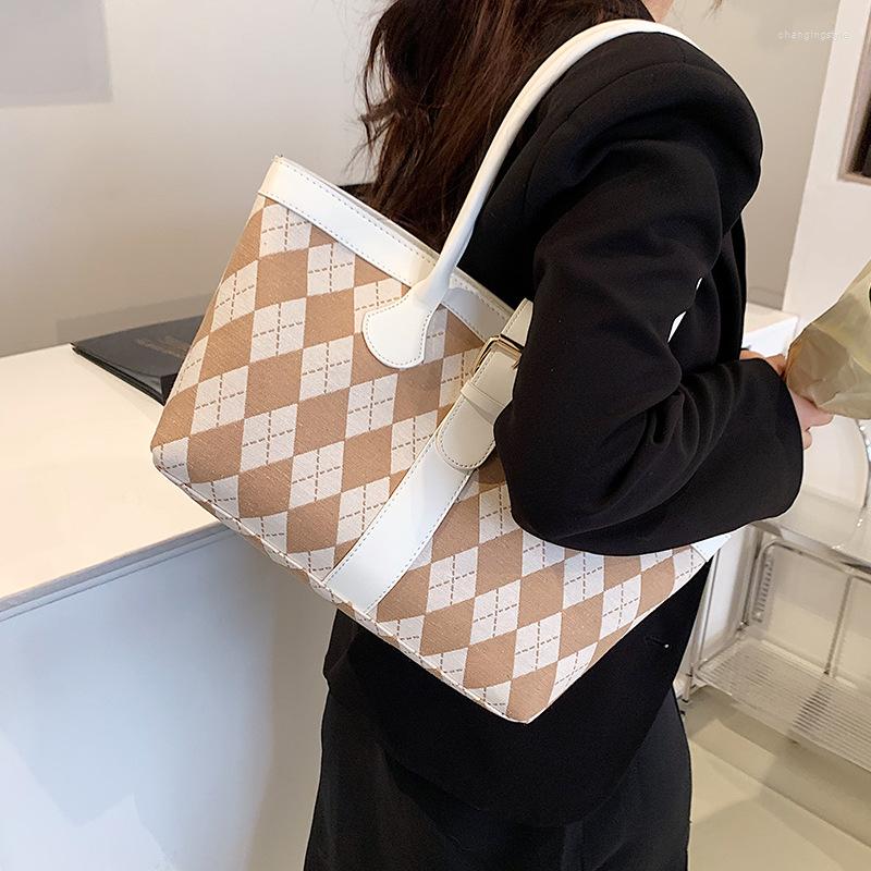 Evening Bags Large Capacity PU Leather Bag With Rhombic Lattice Pattern Everyday Tote Purse Shoulder Handbag Fr Work And School
Evening Bags Large Capacity PU Leather Bag With Rhombic Lattice Pattern Everyday Tote Purse Shoulder Handbag Fr Work And School