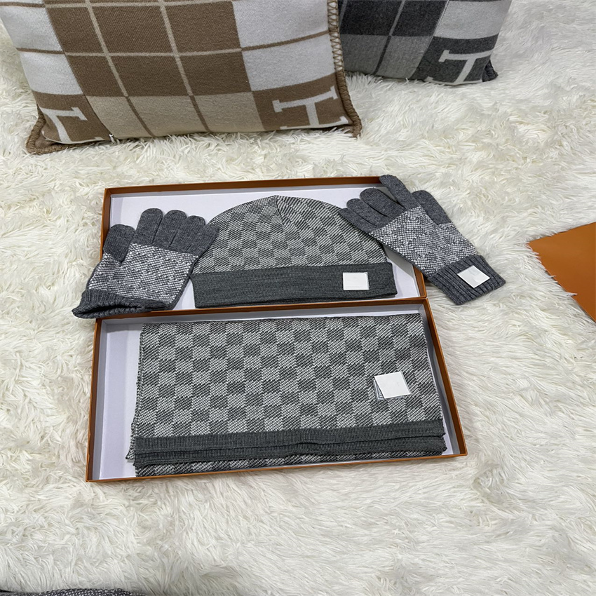Classic 2022 Fashion Scarf Hat Set beanies Designer Shawl Scarf Hats Winter Scarves Sets Warm men and women Mom dad
Classic 2022 Fashion Scarf Hat Set beanies Designer Shawl Scarf Hats Winter Scarves Sets Warm men and women Mom dad