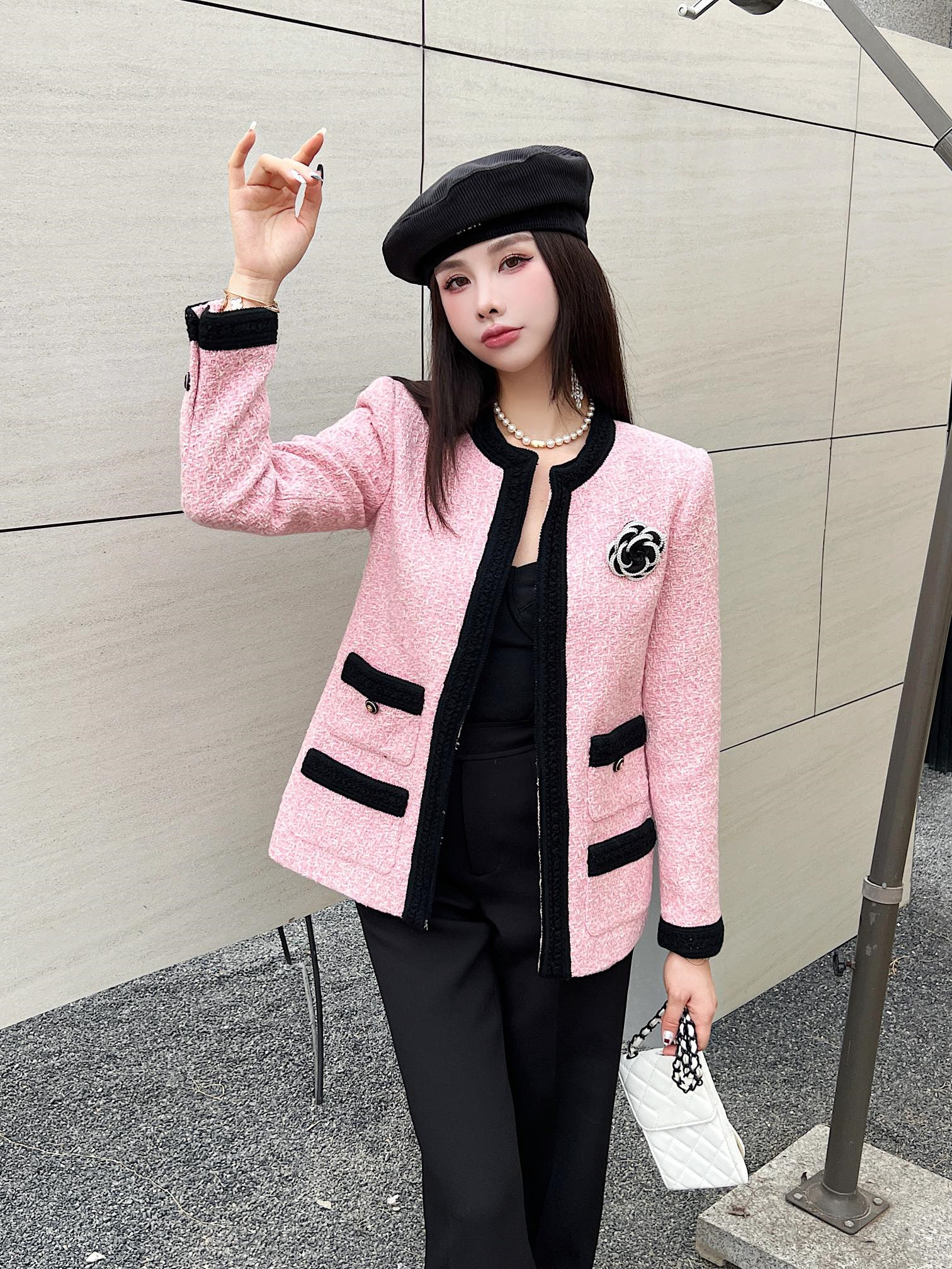 Chan New Women's brand jacket OOTD designer Fashion top-grade autumn winter temperament logo tweed coat overcoat Leisure Women Spring Coats cardigan Christmas Gift, Pink
Chan New Women's brand jacket OOTD designer Fashion top-grade autumn winter temperament logo tweed coat overcoat Leisure Women Spring Coats cardigan Christmas Gift, Pink