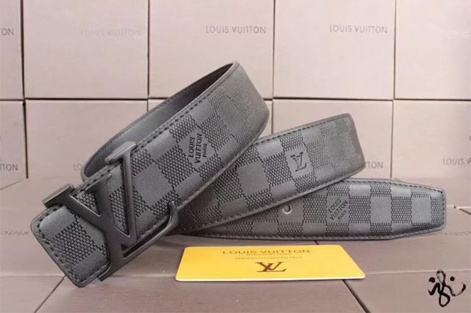 Men's designer louis vuitton lv belt women's men's casual letter embossing V gold and silver buckle belt length gucci ysl size 90-125cm, High quality 3.8
Men's designer louis vuitton lv belt women's men's casual letter embossing V gold and silver buckle belt length gucci ysl size 90-125cm, High quality 3.8