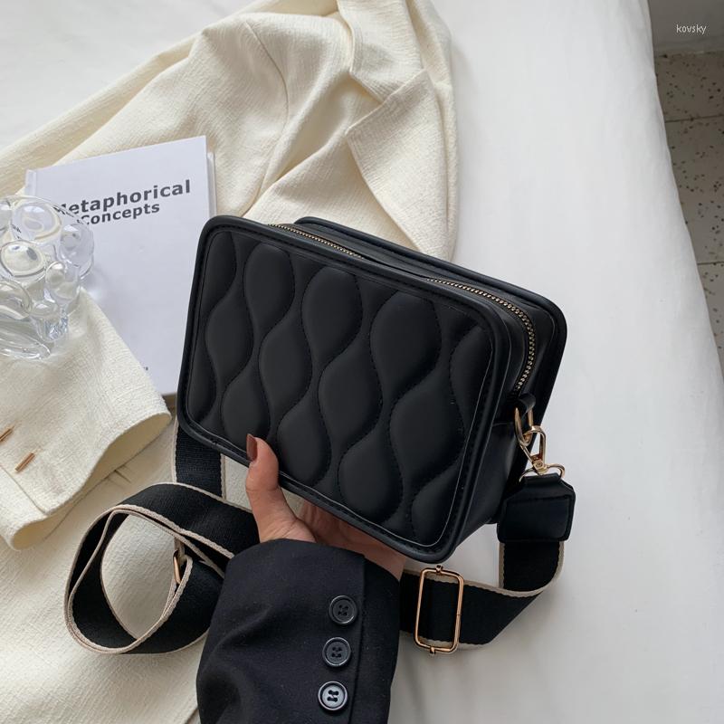 Evening Bags Women Bag Luxury Shoulder Cross Body 2022 FashionChain Female Top Quality Handbag Woman, Black
Evening Bags Women Bag Luxury Shoulder Cross Body 2022 FashionChain Female Top Quality Handbag Woman, Black