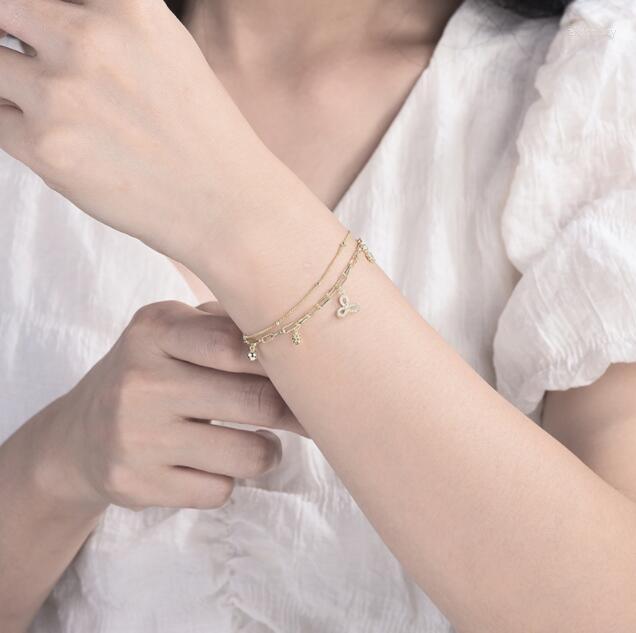 Charm Bracelets S925 Sterling Silver Double Ring Bracelet Female Niche Design Sense Geometric Flower Cold Wind Metal Hollow
Charm Bracelets S925 Sterling Silver Double Ring Bracelet Female Niche Design Sense Geometric Flower Cold Wind Metal Hollow