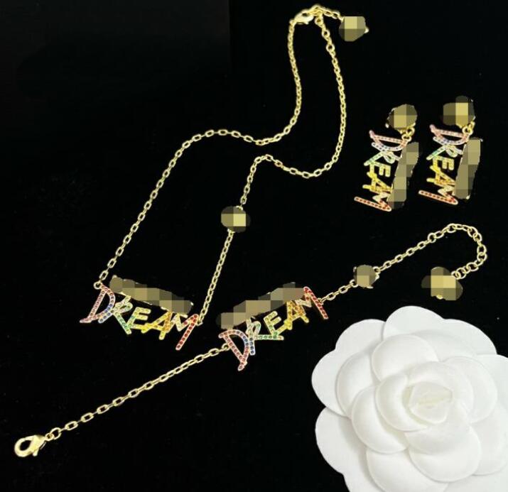 

Fashion Basilisk Medusa colorful letters Pendants Women's Bracelet Necklace Stud Earring Sets Brass colour diamonds dream Ladies Designer Jewelry MS12 -S1, The color of picture show