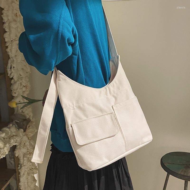 Evening Bags 2022 Spring Autum Shoulder Bag Simple Solid Color Canvas Portable Shopping Tote Student Schoolbag For Girl, Black
Evening Bags 2022 Spring Autum Shoulder Bag Simple Solid Color Canvas Portable Shopping Tote Student Schoolbag For Girl, Black
