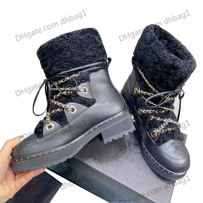 22ss Winter Womens Ankle Boots Wool Snow Series Classic Metal Chain Calfskin Designer Slip-on Chunky Heel Motorcycle Boot Quilted Texture Western Knight Shoe, Black
22ss Winter Womens Ankle Boots Wool Snow Series Classic Metal Chain Calfskin Designer Slip-on Chunky Heel Motorcycle Boot Quilted Texture Western Knight Shoe, Black