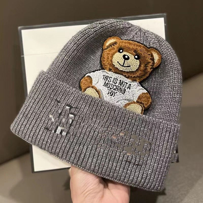 Luxury beanies designer Winter Bean men and women Fashion design knit hats fall woolen cap letter jacquard unisex warm skull hat100, Red
Luxury beanies designer Winter Bean men and women Fashion design knit hats fall woolen cap letter jacquard unisex warm skull hat100, Red