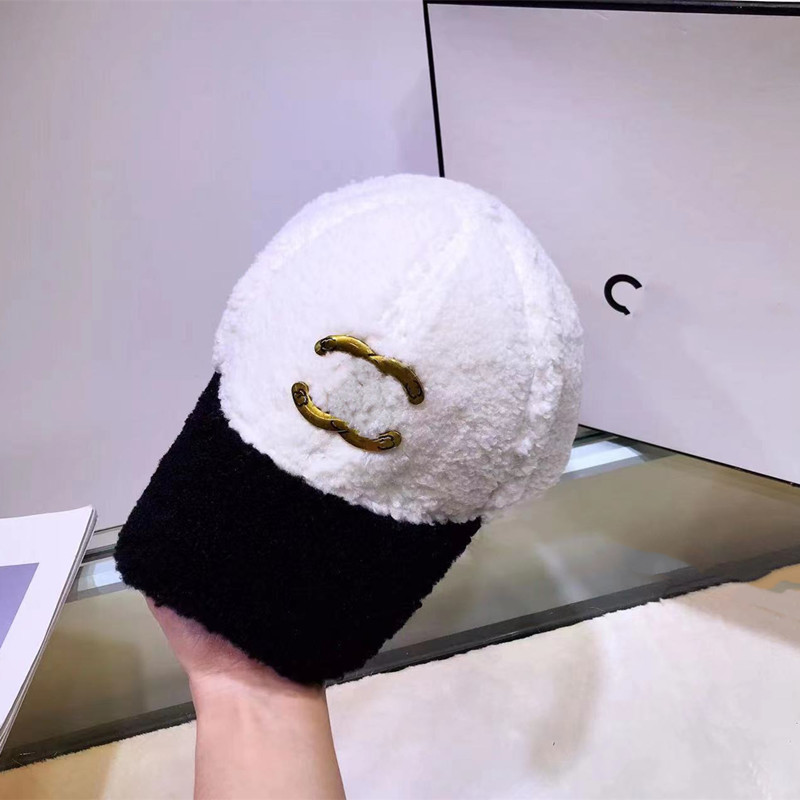 Designer Brand Baseball Hat Men's Women's Autumn and Winter New Fashion Trend Versatile Casual Small Fragrant Letter Duck Tongue Hat
Designer Brand Baseball Hat Men's Women's Autumn and Winter New Fashion Trend Versatile Casual Small Fragrant Letter Duck Tongue Hat