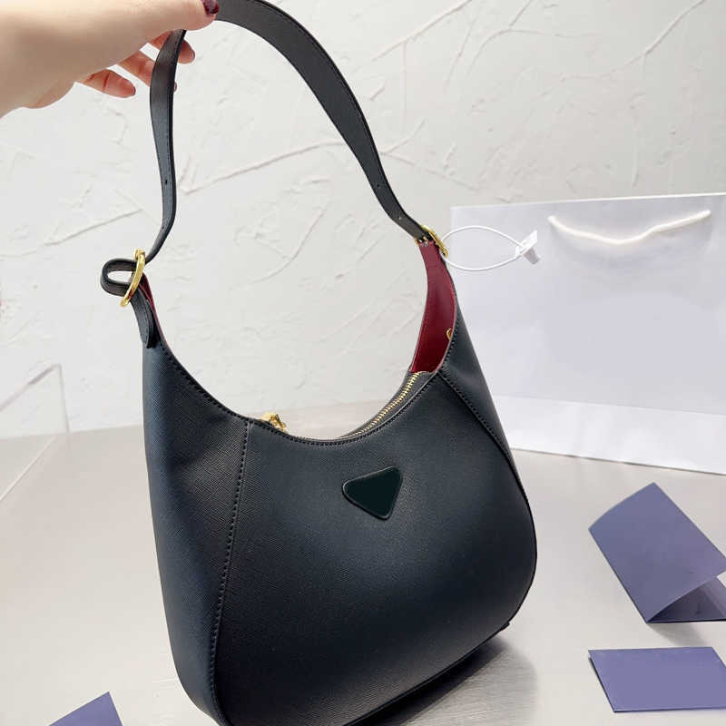 Prads totes designer handbag women bag Handbags Prade the Tote bags Luxuries designers womens crossbody Handbag Shoulder 7A high quality purses wallet QBDB, Green
Prads totes designer handbag women bag Handbags Prade the Tote bags Luxuries designers womens crossbody Handbag Shoulder 7A high quality purses wallet QBDB, Green