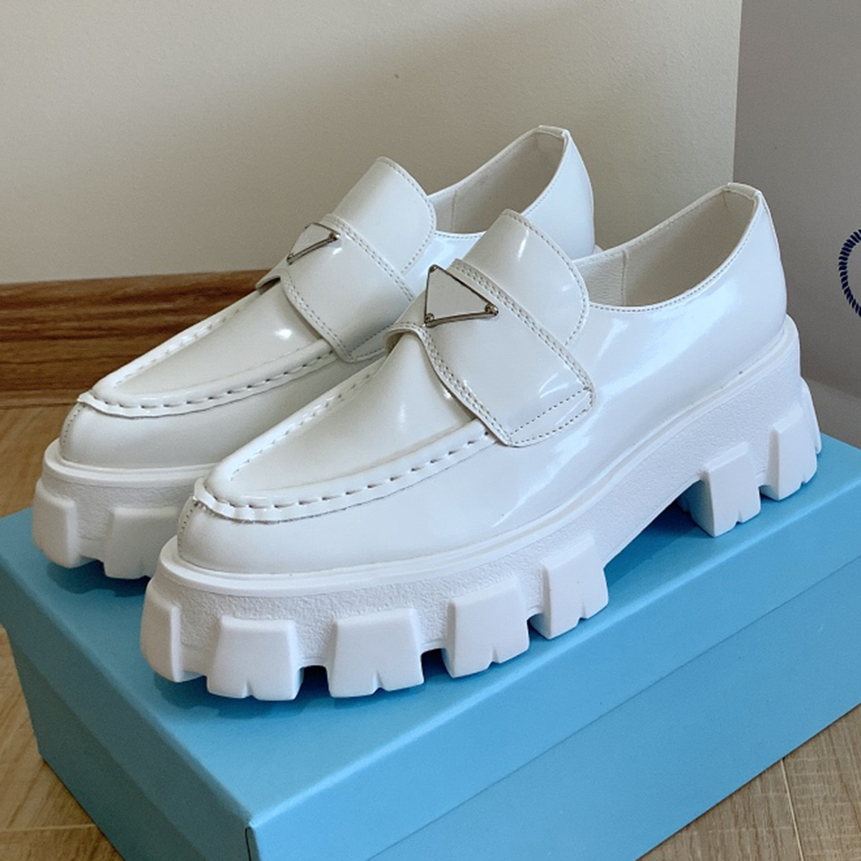 Designer Shoe Women Casual Monolith Triangle Logo White Leather Shoes Cloudbust Classic Matte pointed Loafers, Pointed black
Designer Shoe Women Casual Monolith Triangle Logo White Leather Shoes Cloudbust Classic Matte pointed Loafers, Pointed black