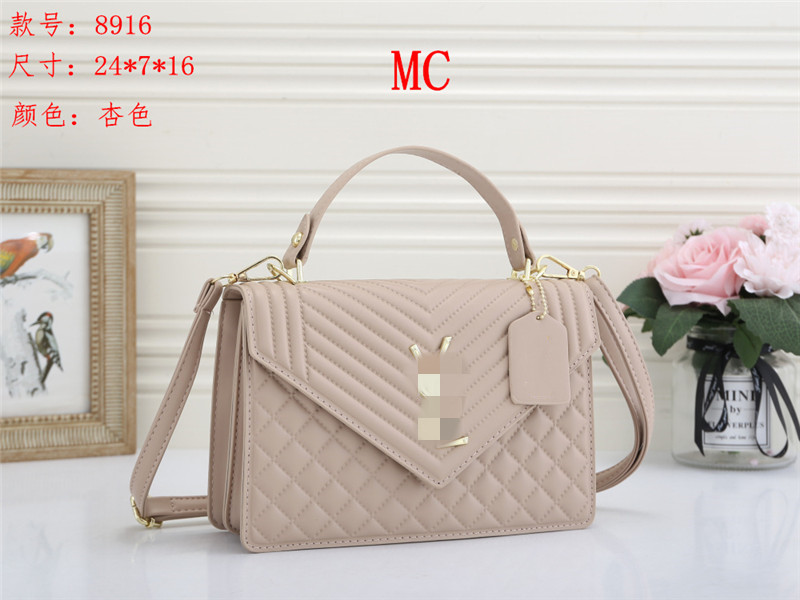 Fashion women Luxurys Crossbody bag famous classical designer Messenger lady Cross Body Bags Handbag female Tote Satchel Purse black gold silver chain Leather 8916, Red
Fashion women Luxurys Crossbody bag famous classical designer Messenger lady Cross Body Bags Handbag female Tote Satchel Purse black gold silver chain Leather 8916, Red