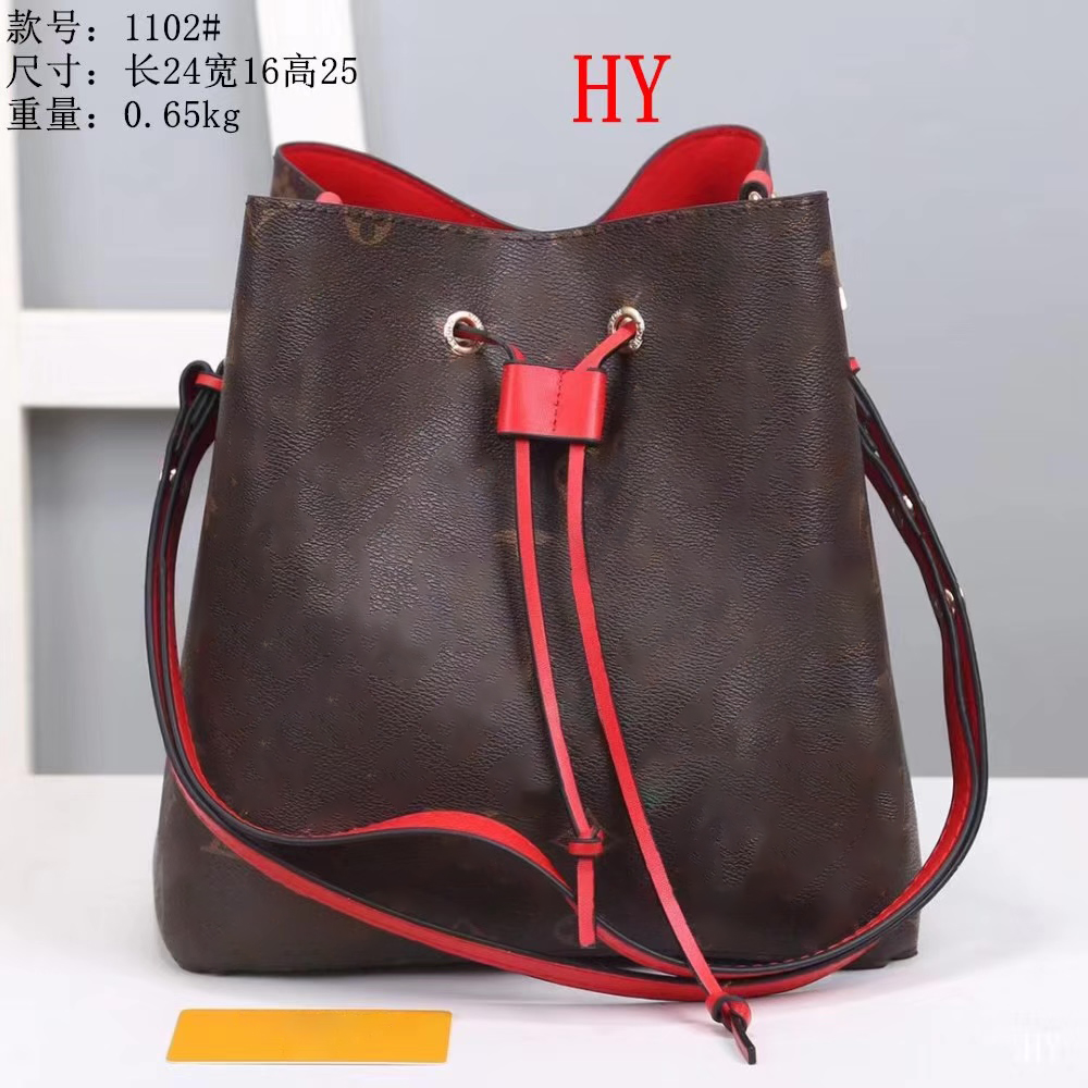 Luxury Tote Shoulder Bag Purse Designer Handbag Messager Bags Brand Crossbody Totes pu leather #1102 Womens Fashion Coffee OLD Flower 25CM Damier Bucket FREAGHRHY, Dust bag
Luxury Tote Shoulder Bag Purse Designer Handbag Messager Bags Brand Crossbody Totes pu leather #1102 Womens Fashion Coffee OLD Flower 25CM Damier Bucket FREAGHRHY, Dust bag