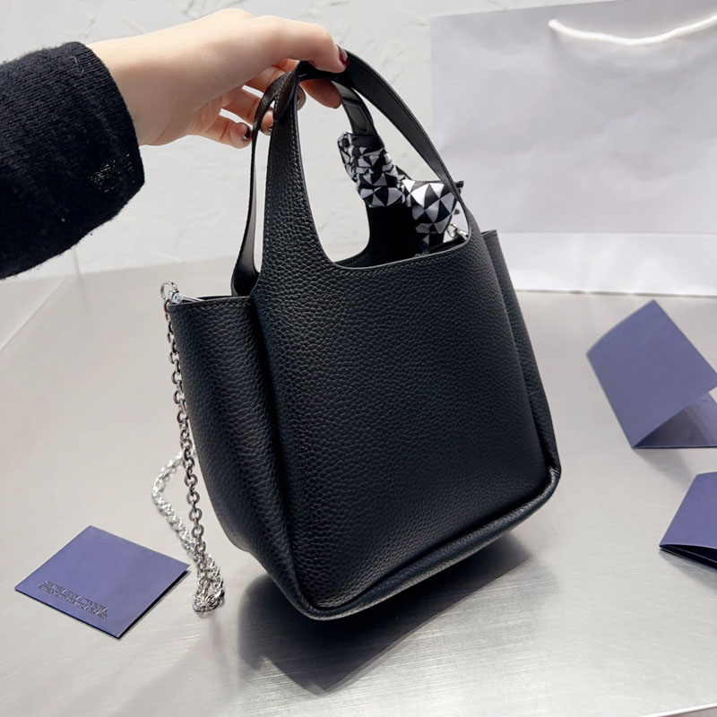 Designer Bag Women Tote Bags Fashion Handbag 2023 Classic Vegetable Basket Handbags leather Crossbody Lady Luxury Shoulder bags, 6#149875#size:22cm
Designer Bag Women Tote Bags Fashion Handbag 2023 Classic Vegetable Basket Handbags leather Crossbody Lady Luxury Shoulder bags, 6#149875#size:22cm