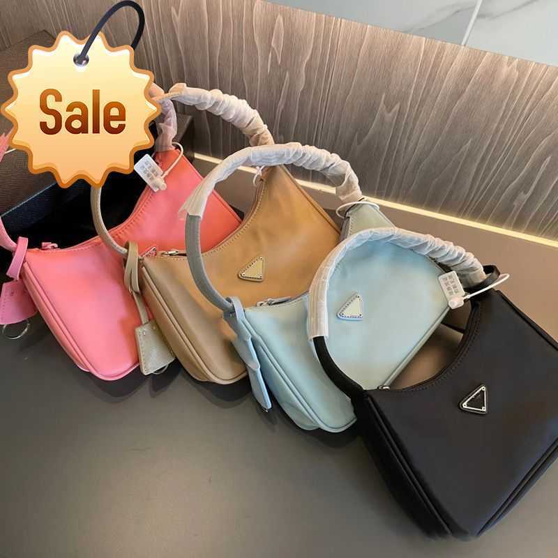 Women's Luxury Designer Handbag Fashion Multifunctional Large Capacity Nylon Canvas Portable Shoulder Bag Factory Direct Sales, Haze blue
Women's Luxury Designer Handbag Fashion Multifunctional Large Capacity Nylon Canvas Portable Shoulder Bag Factory Direct Sales, Haze blue