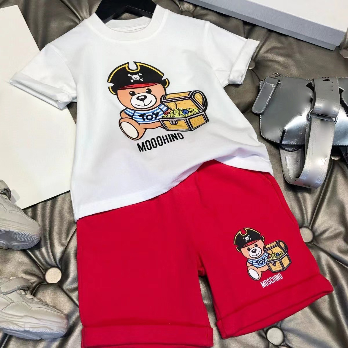 Luxury designer Clothing Sets kids T shirt Little Pirate Bear camel monogrammed shortst fashion British fashion brand summer childrens treasures cotton two piece