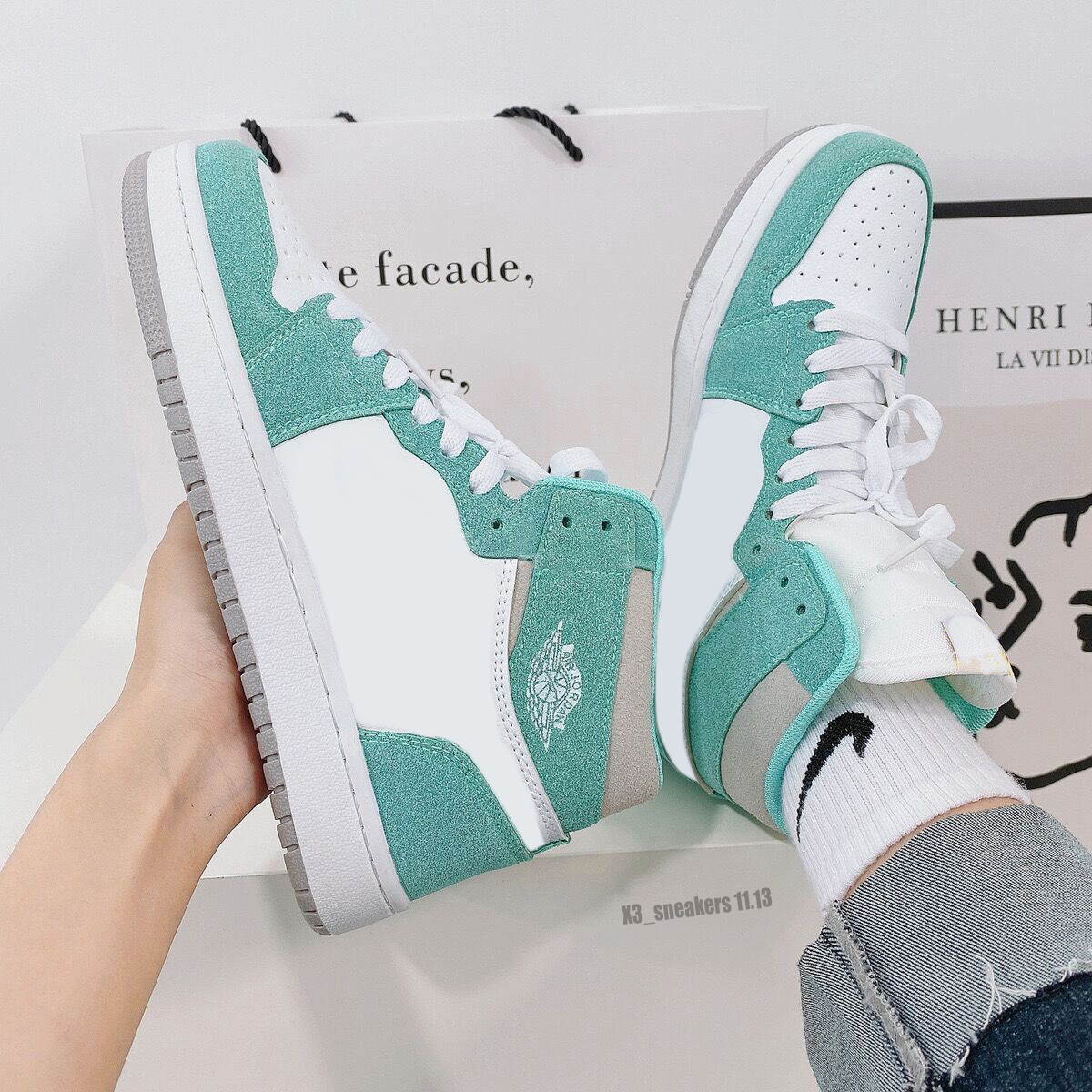 Jumpman 1 Mens Basketball Shoes OG UNC 1s Low Cut Designer Women Sports shoes Obsidian Paris Chacigo Trainers Sneaker Size 36-44 x55, Color 15 36-40
Jumpman 1 Mens Basketball Shoes OG UNC 1s Low Cut Designer Women Sports shoes Obsidian Paris Chacigo Trainers Sneaker Size 36-44 x55, Color 15 36-40