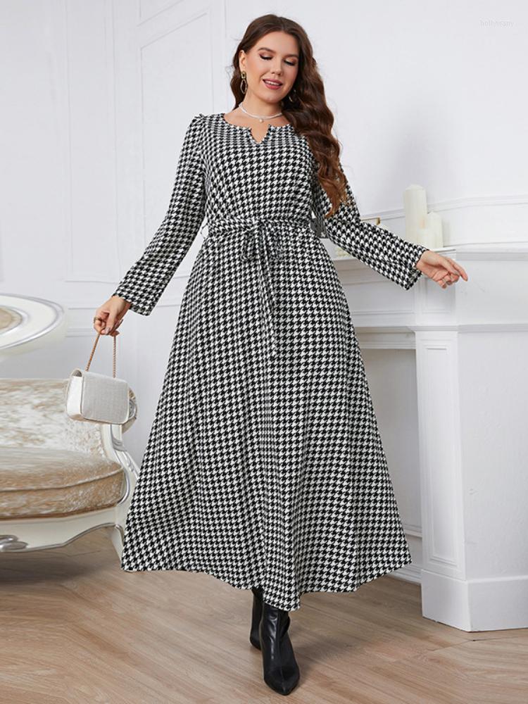 Plus Size Dresses Women O-Neck Black White Houndstooth Waist Long Sleeve Pullover Dress Autumn Casual Fashion Elegant Party Maxi
Plus Size Dresses Women O-Neck Black White Houndstooth Waist Long Sleeve Pullover Dress Autumn Casual Fashion Elegant Party Maxi