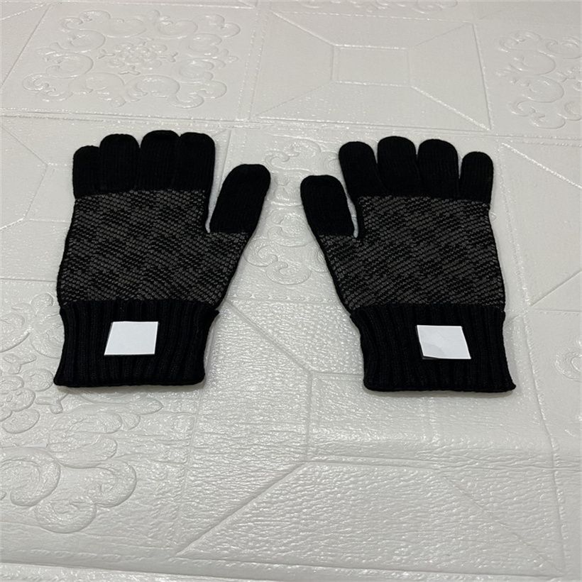 Classic 2022 Gloves Sets Scarves Sets Women mens knitted Scarf and Hat Set Winter Warm Hats Beanie for men With
Classic 2022 Gloves Sets Scarves Sets Women mens knitted Scarf and Hat Set Winter Warm Hats Beanie for men With