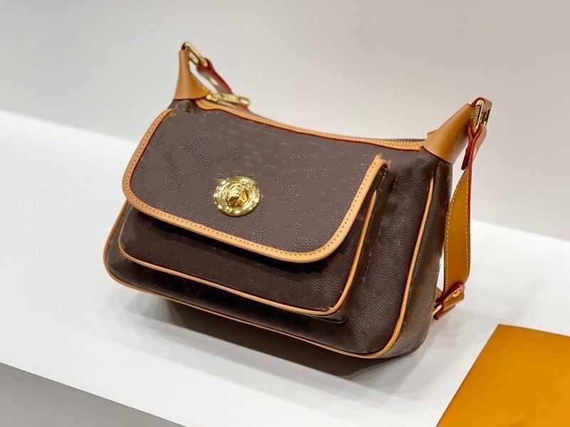 Designers Luxury Bags For Womens Louiseity 1 Viutonity Handbags LVS Crossbody Shoulder The Tote Bag multicolour Capacity Versatile 7A High Quality wallet ON8R
Designers Luxury Bags For Womens Louiseity 1 Viutonity Handbags LVS Crossbody Shoulder The Tote Bag multicolour Capacity Versatile 7A High Quality wallet ON8R