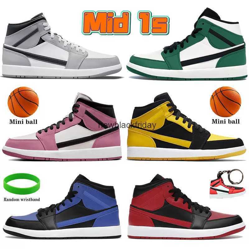 Basketball Shoes Women Sneakers Light Smoke Grey University Blue Black White Pine Green Kentucky Berry Pink Love Barely Orange Carbon F, 47 arctic orange
Basketball Shoes Women Sneakers Light Smoke Grey University Blue Black White Pine Green Kentucky Berry Pink Love Barely Orange Carbon F, 47 arctic orange