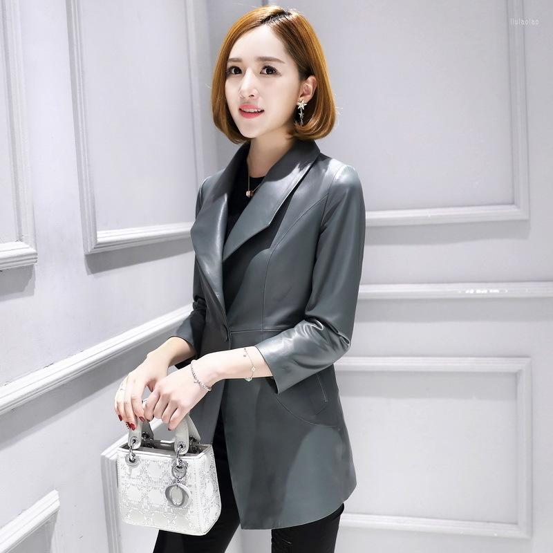 Women' Leather Genuine Montone Jacket Women Real Natural Sheepskin Coats Female Outwear Plus Size Spring Autumn Clothes LWL1440, Black
Women' Leather Genuine Montone Jacket Women Real Natural Sheepskin Coats Female Outwear Plus Size Spring Autumn Clothes LWL1440, Black