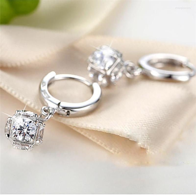 Stud Earrings 1.5 Carat White Diamond Earring For Women Jewelry 925 Sterling Silver Square Geometric Kolczyki Bizuteria Orecchini Girl
Stud Earrings 1.5 Carat White Diamond Earring For Women Jewelry 925 Sterling Silver Square Geometric Kolczyki Bizuteria Orecchini Girl